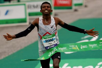 Ethiopia's Ayana denies favourite Adola in Paris Marathon