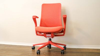 Shopping for a new office chair? These are 5 features to look for