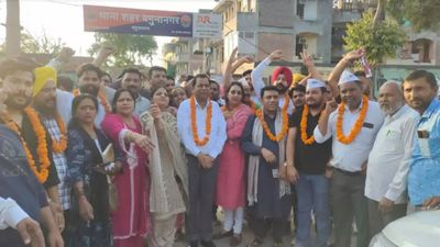 AAP workers detained for anti-PM Narendra Modi posters in Haryana's Yamunanagar