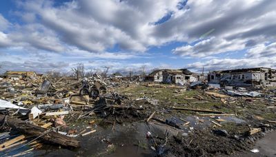 At least 29 dead as tornadoes move across U.S.