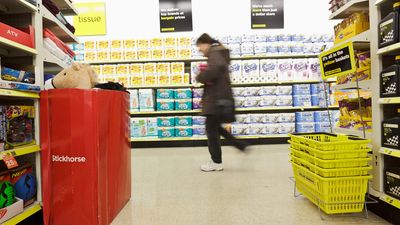 Dollar General Quietly Challenges Kohl's, Target In Key Category