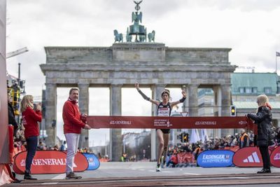 Victory and another record for Eilish McColgan in Berlin half marathon