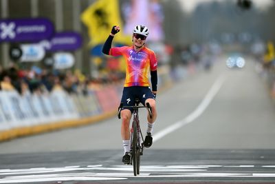 Lotte Kopecky successfully defends Tour of Flanders title as SD Worx claim 1-2