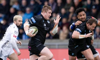 Matthews pays tribute to Glasgow Warriors team-mates after setting try record