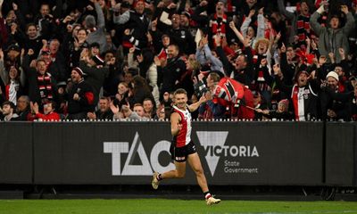 St Kilda rediscover relevance playing typical Ross Lyon football with a twist