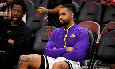 D’Angelo Russell will not return vs. Rockets due to left foot soreness