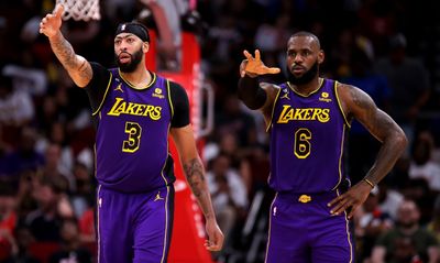 Lakers player grades: L.A. dominates the Rockets behind Anthony Davis