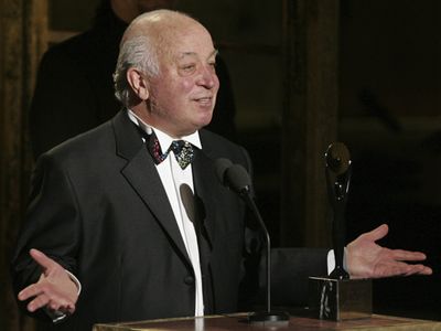 Seymour Stein, the record executive who signed Madonna, is dead at 80