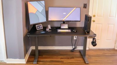 Wide vs narrow standing desk: 4 questions to ask before you buy