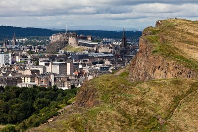 Man accused of pushing pregnant wife off Edinburgh landmark was seen ‘pulling’ her about, court hears
