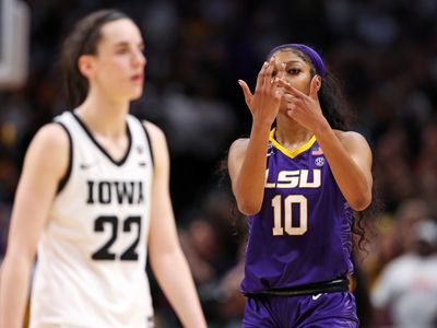 How a hand gesture dominated a NCAA title game and revealed a double standard