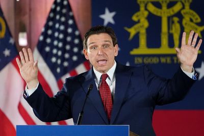 DeSantis signs bill to carry concealed guns without a permit