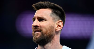 PSG boss forced to pick side as Lionel Messi booed by fans after contract threats