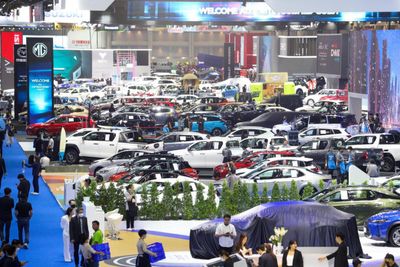 Annual motor show bookings surge 35%