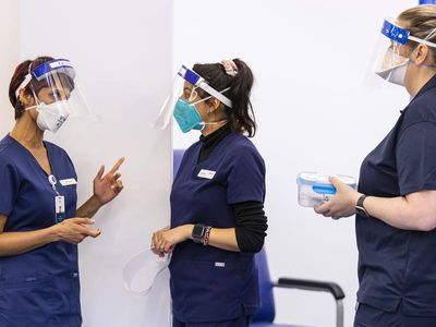 Study subsidy for nurses, rural doctors to stay in NSW