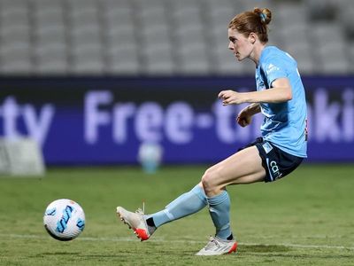 Sydney leave it late to beat Perth, go top of ALW