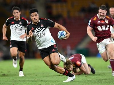 Crusaders win 12th-straight over frustrated Reds