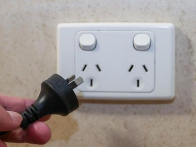 Call to unplug electricity networks' super profits