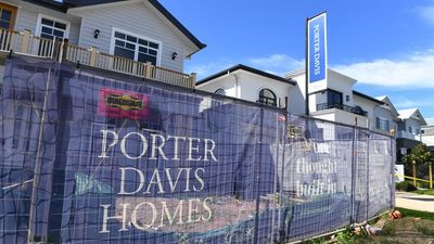 Customers of collapsed home builder Porter Davis left in limbo as liquidators scramble to find buyer