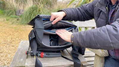 Tenba DNA 13 DSLR messenger bag review