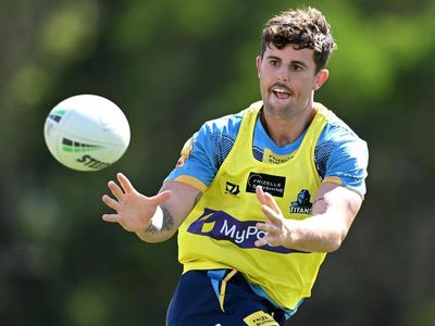 Sexton says he's ready to step up as Titans lose Foran
