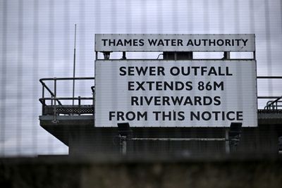 UK govt sets out new water plan to tackle pollution