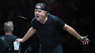 Yes, Lars Ulrich reads online comments about Metallica's music: "I challenge anybody in a band to say they don't"