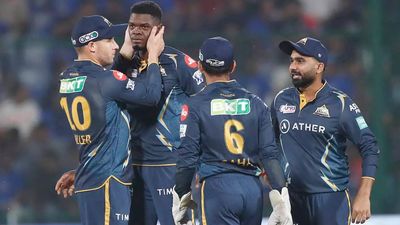 WATCH: Alzarri Joseph takes two-in-two to dismiss DC's David Warner and Rilee Rossouw