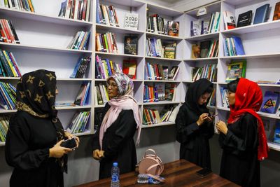 UN Afghan staff told to stay home as Taliban signals UN female ban