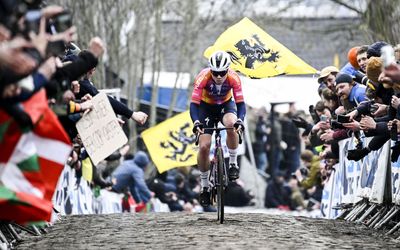 I went to the Tour of Flanders and was shocked by the exodus of people before the women's race went past