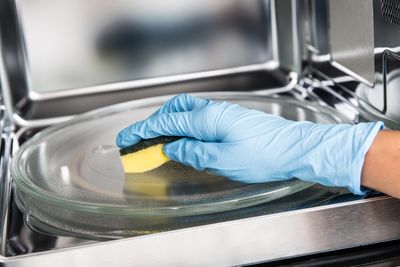 5 of the best ways to clean a microwave that won't take you a billion years to do