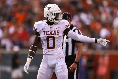 Dolphins to host Texas LB prior to the draft