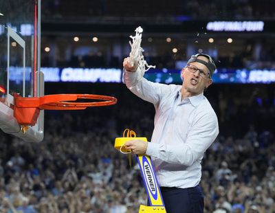 Bengals fan Dan Hurley wins NCAAB National Championship