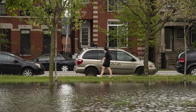 Wind advisory issued in Chicago, storms continue Wednesday with possible flooding