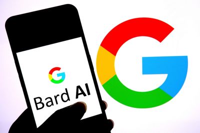 Google's Bard misinforms users 8 out of 10 times without disclaimers and often conveys 'harmful narratives' when prompted, research group finds
