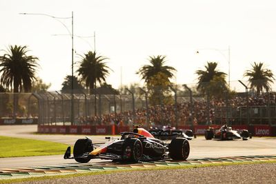 Perez: Low sun made final F1 Australian GP laps "dangerous"