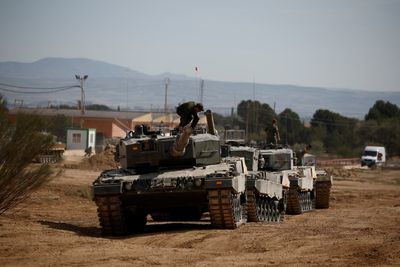 Six Spanish Leopard tanks to leave to Ukraine in second half of April