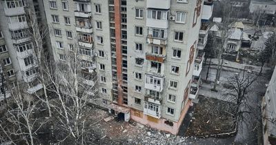 Devastated city in eastern Ukraine 'completely destroyed' and 'unliveable'