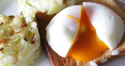 Michelin star chef shares perfect poached egg hack - and slams using vinegar