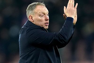 Nottingham Forest owner keeps faith in Steve Cooper to secure top-flight status