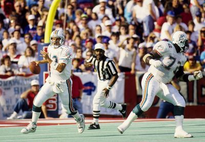 Former Dolphins TE/OL Ronnie Lee dies at age 66