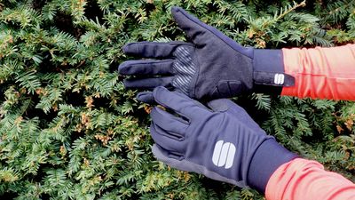 Sportful Giara Thermal Gloves review – nicely made mid-temperature gloves