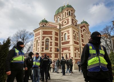 Church accused of Moscow ties expelled from two parishes in western Ukraine