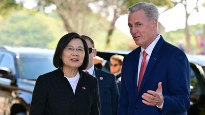 US House Speaker McCarthy greets Taiwan president despite Beijing's threats