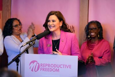 Whitmer strikes 1931 abortion ban from Michigan law