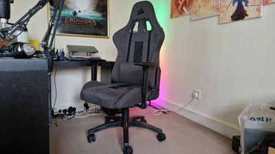 Corsair TC100 Relaxed review: "Like a couch on wheels."