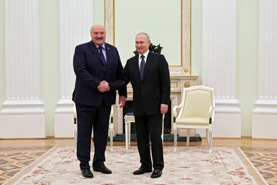 Putin opens talks with Belarus leader, no public mention of Ukraine