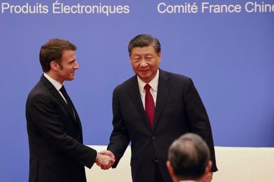 Macron seeks China's help on Ukraine, Xi 'willing' to call Zelenskiy