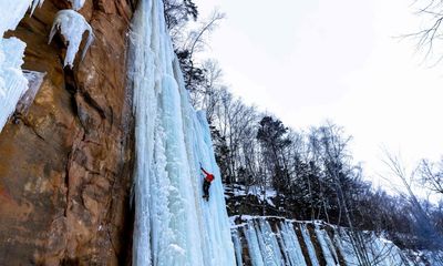 Woman dies saving fellow climber from ice column collapse in Utah