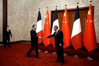 Macron meets Xi in Beijing, with Ukraine top priority